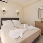 Ariadne Villa *